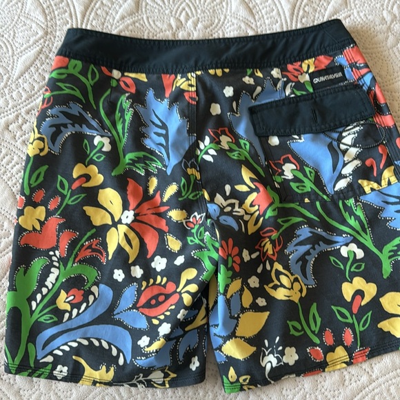 Men’s Quicksilver Highline boardshorts - Picture 6 of 7